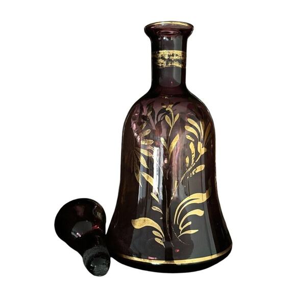 Italian Amethyst Purple Vintage Glass Decanter Bottle w/ Gold Trim & Stopper - Picture 3 of 5